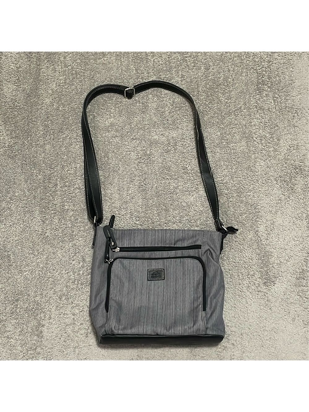EC Roots Multi-Pocket Grey / Black Cross Body Bag
